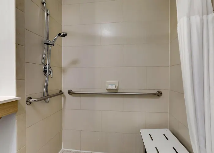 Hilton Garden Worth/fossil Creek 3*
