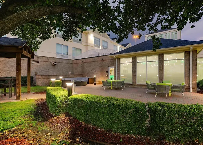 Hilton Garden Worth/fossil Creek