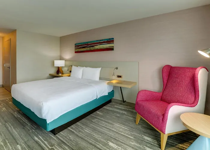 Hilton Garden Worth/fossil Creek 3*